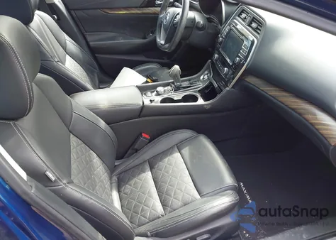 2018 Nissan Maxima 3.5 Platinum z USA, uszkodzony, nr VIN 1N4AA6AP8JC365726